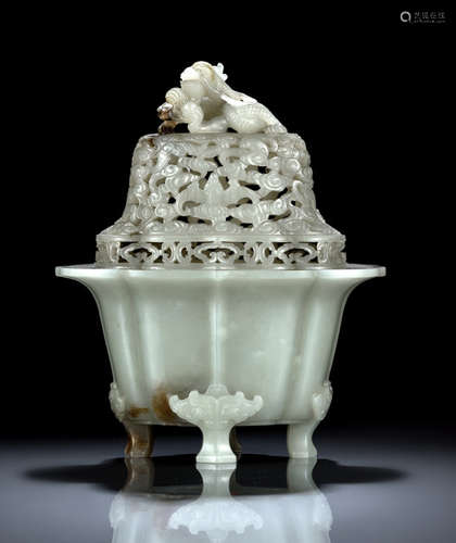 A FINE CARVED CELADON JADE CENSER AND COVER