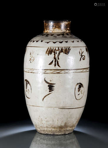 A LARGE CIZHOU WARE STORAGE JAR