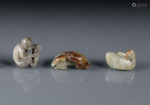 A GROUP OF THREE ANINAL JADE CARVINGS