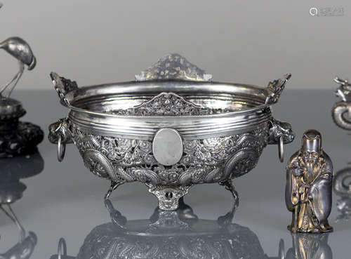 A FINE PIERCED SILVER DRAGON BOWL