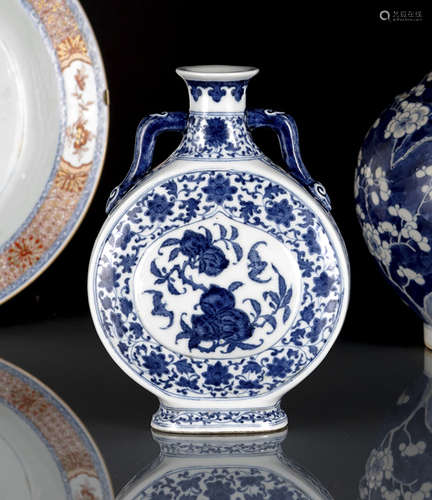 A BLUE AND WHITE LOTOS AND PEACH PORCELAIN MOONFLASK