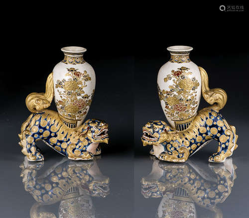 A PAIR OF SATSUMA VASES WITH FLORAL DECORATIONS