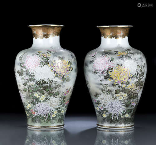 A PAIR OF KUTANI VASES DECORATED WITH VARIOUS FLOWERING CHRYSANTHEMUMS