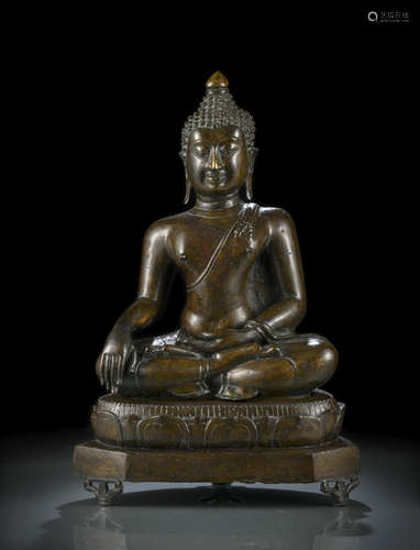 A BRONZE FIGURE OF BUDDHA SHAKYAMUNI