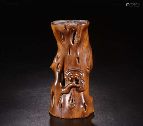 A RED WOOD FREE SHAPE FOLWER VASE