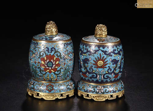 A PAIR OF QIANLONG MARK CLOISONNE VESSELS