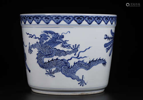 A BLUE&WHITE DRAGON CENSER