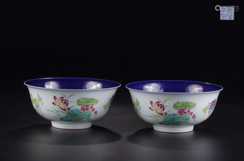 A QIANLONG MARK FAMILLE ROSE FLOWER PATTERN BOWL