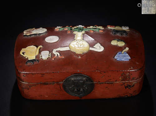 A QIANLONG MARK TREASURE INLAID WOOD CAPPING BOX