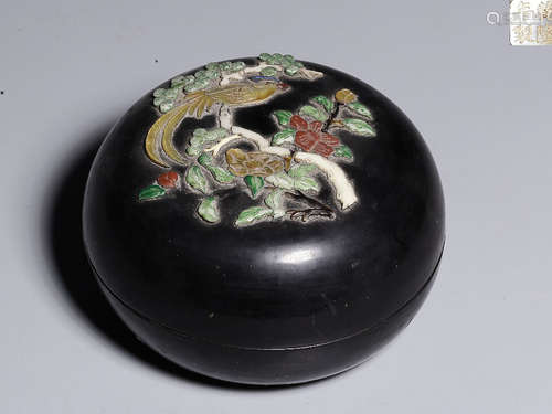 A WOOD TREASURE INLAID BLACK CAPPING BOX