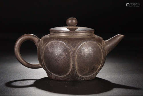 A ZISHA TEA POT