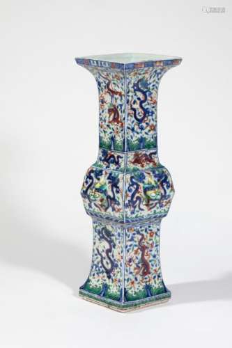 Vase  Beaker Wuçaï de forme quadrangulaire rappela…