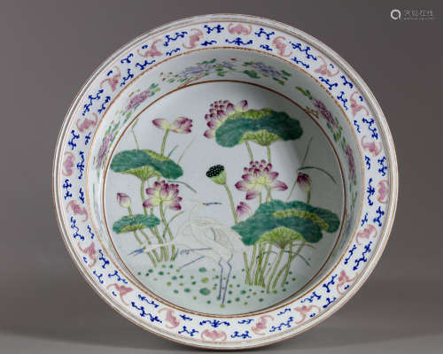 A Chinese famille rose basin