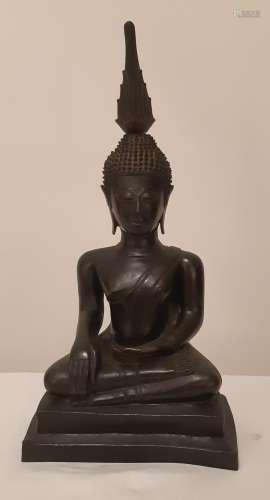 Buddha Maravijaya assis en virasana une main en bumishparshamudra l'autre main en [...]