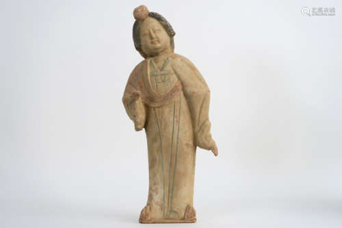 CHINA - TANG-DYNASTIE (618 - 906) grafvondst in aardewerk met restanten van de [...]