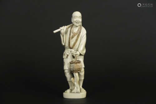 Chinese sculptuur in ivoor : 