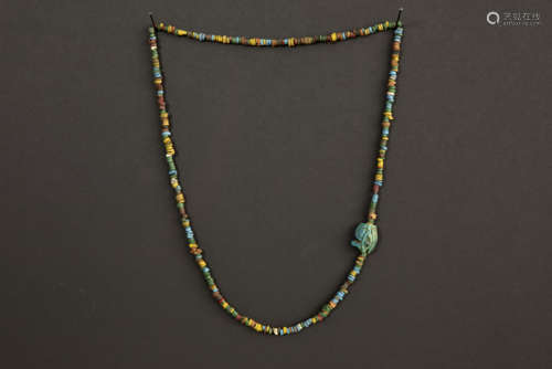 OUDE EGYPTE - LATE PERIODE (ca 750 tot 332 BC) goedbewaard collier met kralen en [...]