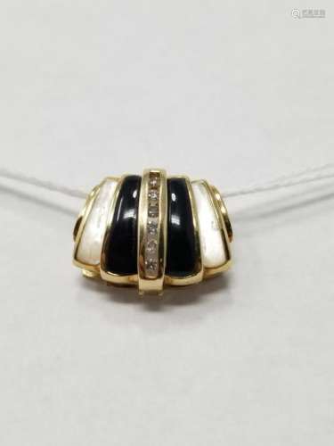 10K Gold, Onyx & Mother of Pearl Pendant