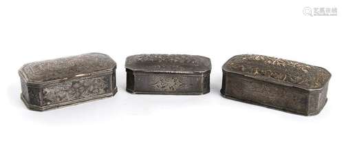 THREE SILVER BOXES AND COVER Middle East  5 x 13 x 7 cm