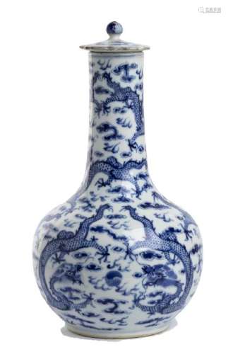 A BLUE-AND-WHITE PORCELAIN 'DRAGONS' BOTTLE VASE AND