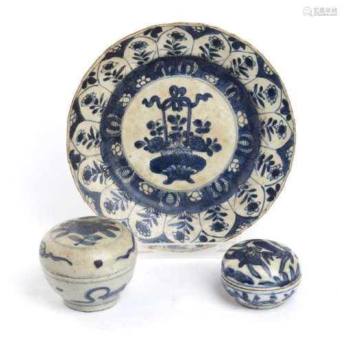A BLUE-AND-WHITE PORCELAIN DISH AND TWO SWATOW