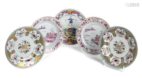 FIVE 'FAMILLE ROSE' PORCELAIN DISHES Cina, Qing