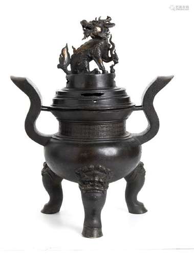 A PARTIALLY GILT BRONZE LARGE TRIPOD INCENSE BURNER