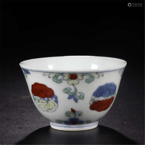 CHINESE PORCELAIN DOUCAI CUP