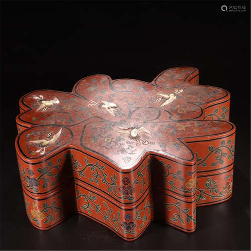 CHINESE RED LACQUER CRANE LIDDED BOX