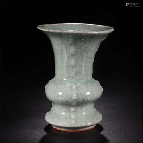 CHINESE PORCELAIN CELADON GLAZE GU VASE