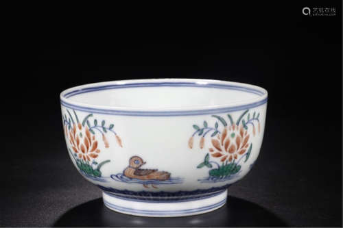 CHINESE PORCELAIN DOUCAI DUCK AND FLOWER BOWL