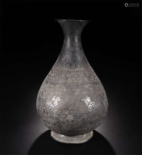 CHINESE SILVER PHOENIX ENGRAVED VASE