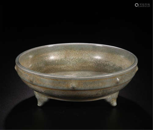 CHINESE PORCELAIN CRACKED GLAZE TRIPLE FEET CENSER