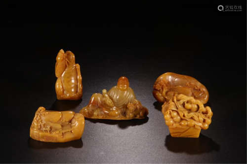 FIVE CHINESE TIANHUANG STONE SEALS TABLE ITEMS