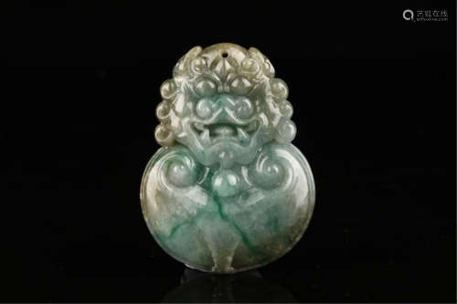 CHINESE JADEITE LION HEAD PENDANT