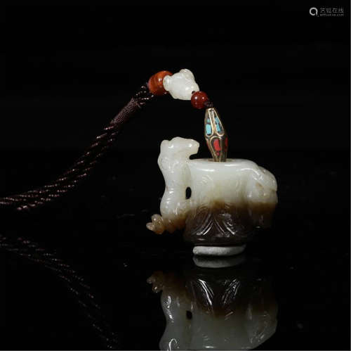 CHINESE WHITE JADE BEAST PENDANT