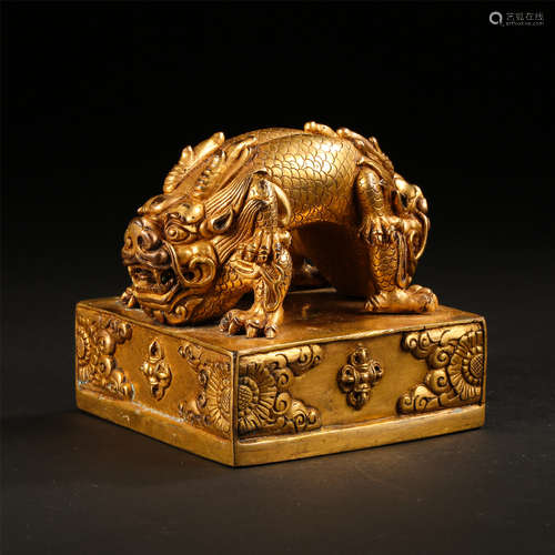 CHINESE GILT BRONZE BEAST OFFICIAL SEAL