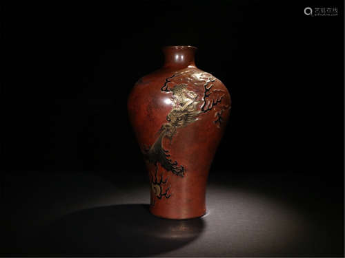 CHINESE PORCELAIN BROWN GLAZE GOLD PAINTED DRAGON MEIPING VASE