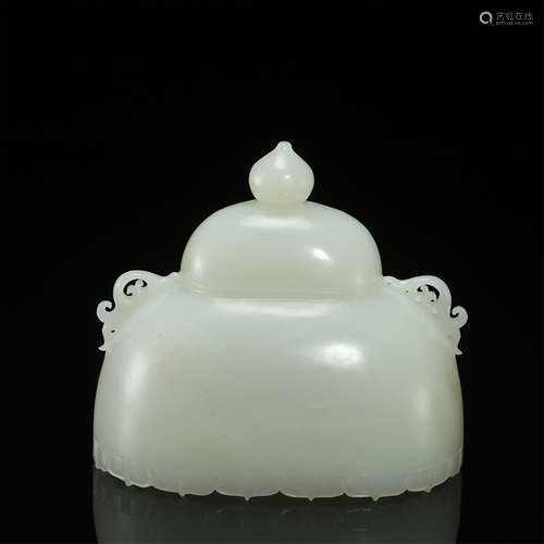 CHINESE CELADON JADE VASE