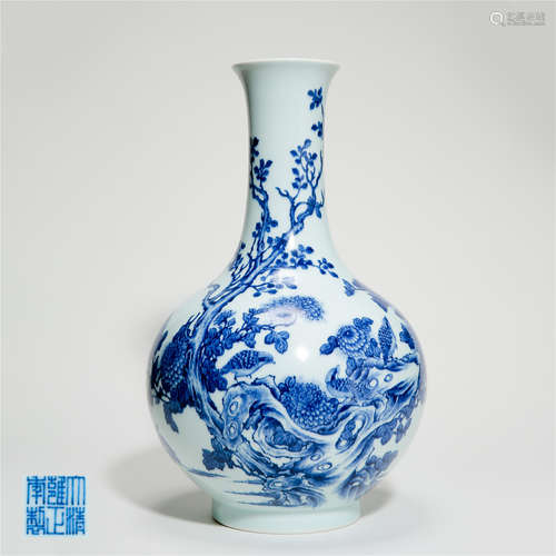 CHINESE PORCELAIN BLUE AND WHITE BIRD AND FLOWER VASE