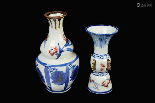 [Chinese] A Jingdezhen Calabash Shape Vase and a Candlestick Shaped Vase