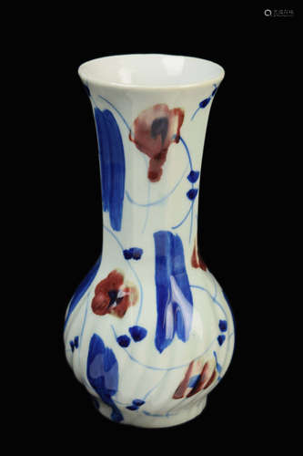 [Chinese] A Jingdezhen Wide Neck Porcelain Vase