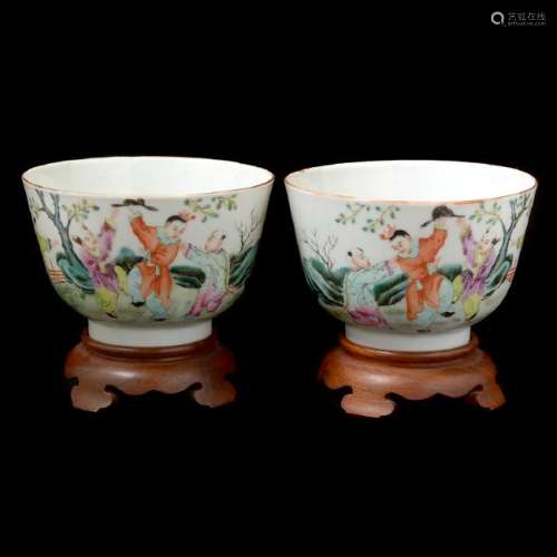 Pair of Chinese Famille Rose Deep Bowls