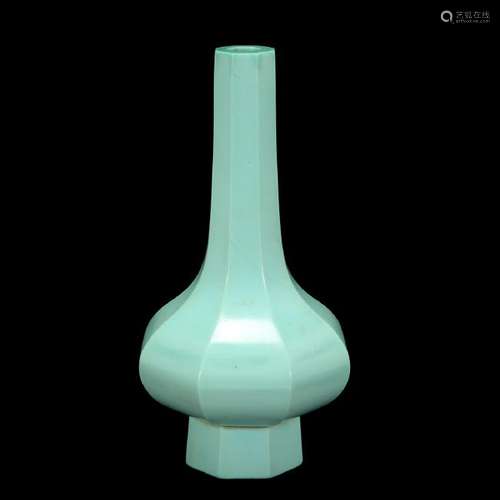 Chinese Aqua Peking Glass Octagonal Stick Neck Vase