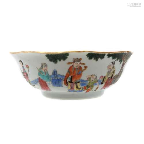 Chinese Canton Famille Rose Octagonal Bowl