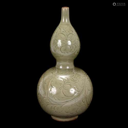 Chinese Yaozhou Carved Celadon Double-Gourd Vase