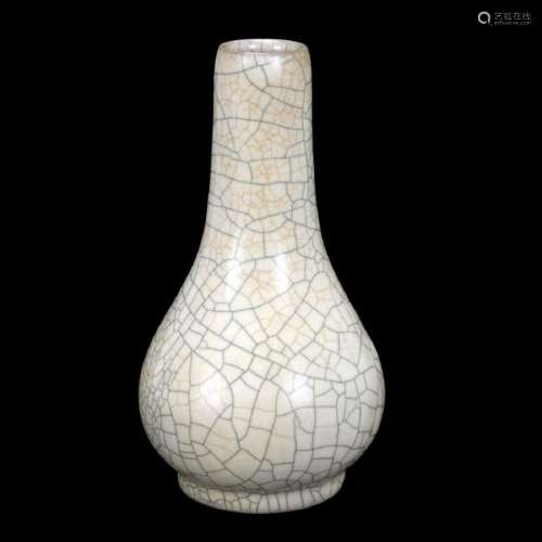 Chinese Ge Type Tan Crackle Glazed Pear-Shaped Vase