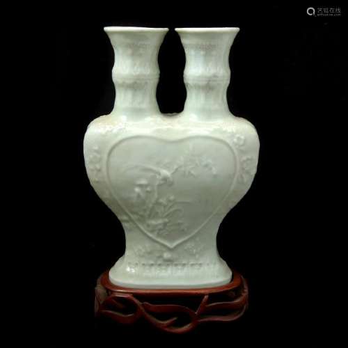 Chinese Celadon Glazed Double Spout Vase