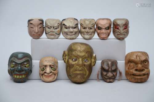 Lot : 11 Japanese miniature masks