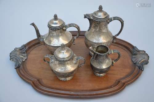Wolfers: silver coffee set on a wooden tray